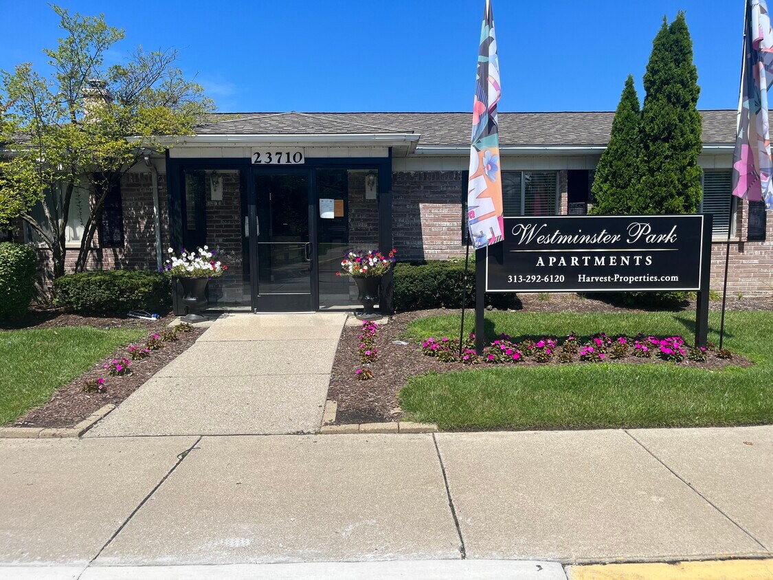 Foto principal - Westminster Park Apartments