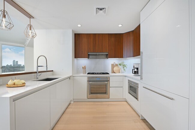 Foto del edificio - 1000 Maxwell Ln