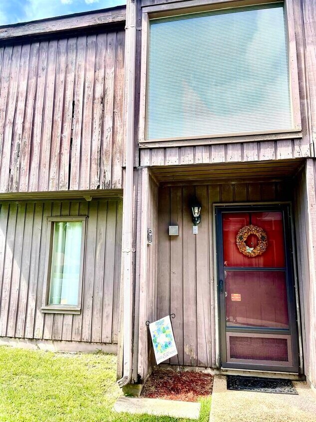 Foto principal - 117 Valley Rd