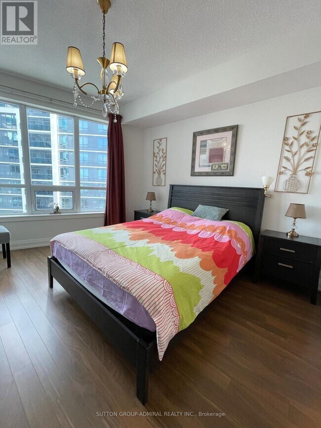 Photo du bâtiment - 7161 Yonge St