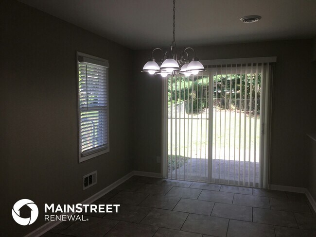 Foto del edificio - 7500 E 110th St
