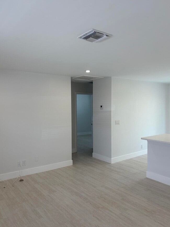Foto del edificio - 2812 Duke Ln