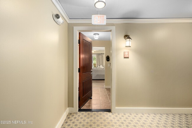 Foto del edificio - 945 Registry Blvd