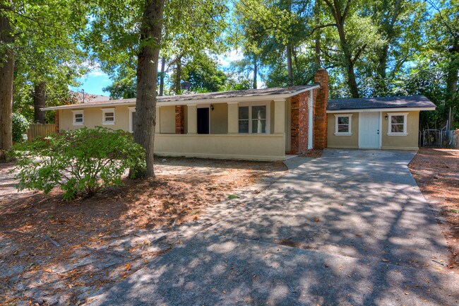 Building Photo - 2222 Raleigh Dr