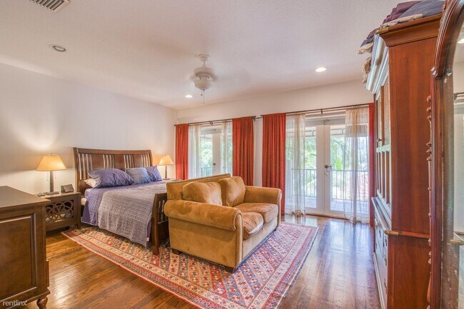 Building Photo - 3 br, 3 bath House - 218 N Palmway