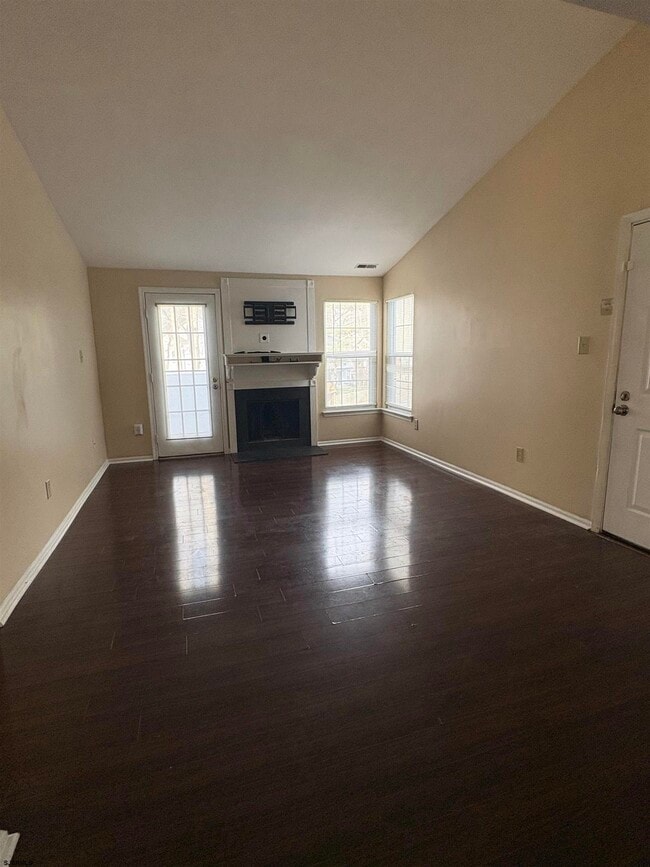 Foto del edificio - 36 Pheasant Meadow Dr