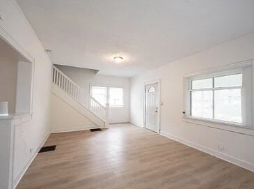 Building Photo - 1331 W 34th St