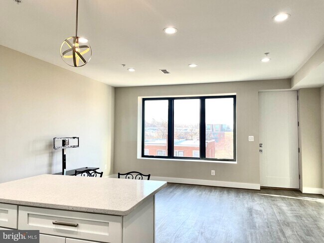 Foto del edificio - 560 Foxhall Pl SE