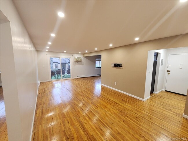 Foto del edificio - 4 Charles Ln