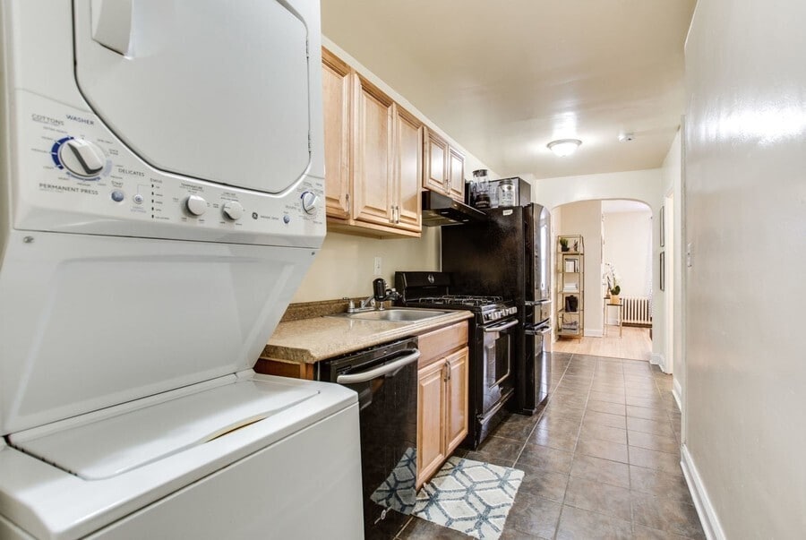 Primary Photo - 928 19th St NE