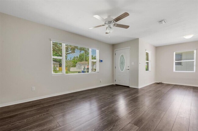 Foto del edificio - 2308 Derbyshire Ave
