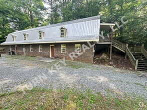 Building Photo - 110 Clay Dr