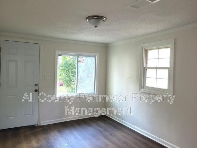 Foto del edificio - 3716 Piedmont Dr