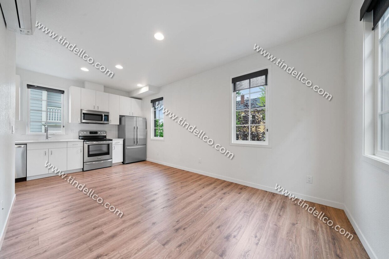Primary Photo - 1106-1110 SE Lincoln St