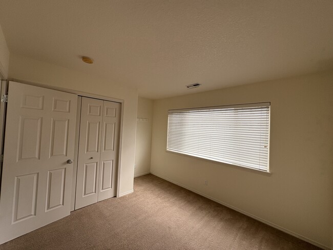 Building Photo - 16850 NW Arizona Dr