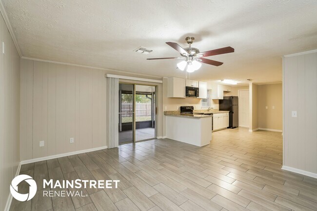 Building Photo - 960 Dostie Cir