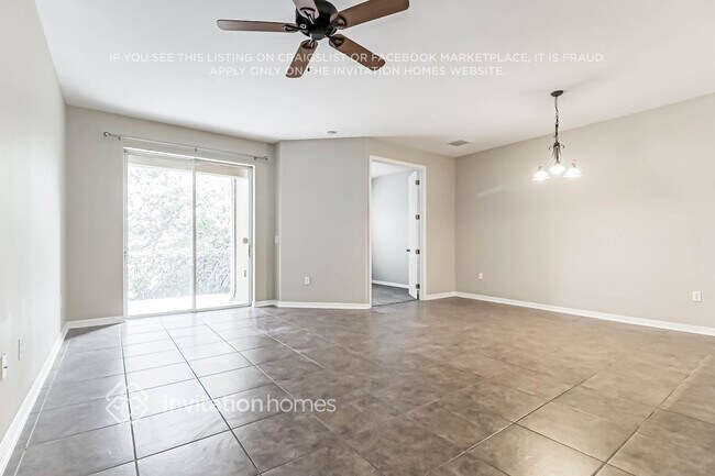 Foto del edificio - 5597 Rutherford Pl