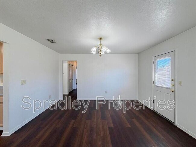 Building Photo - 1812 W Avenue K