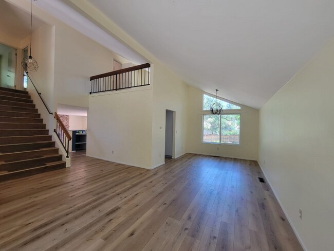 Foto del edificio - 3125 N Hemberg Dr