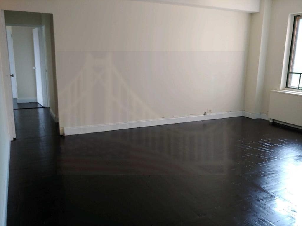 Primary Photo - 1604 Metropolitan Ave