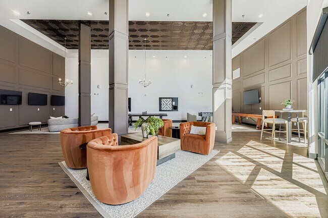 Casa club de Garrett Parker (Representante) - Garrett Parker