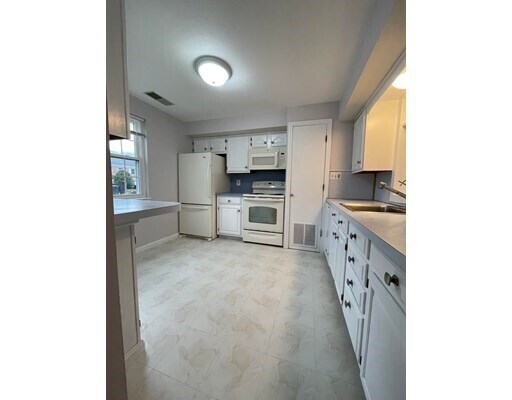 Foto del edificio - 407 Windsor Dr N