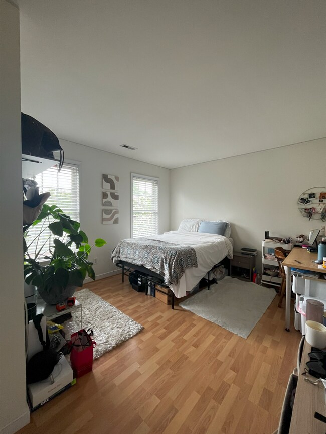 Foto del edificio - 1601 Idlewood Ave