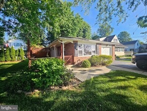 33 Sunset Ave