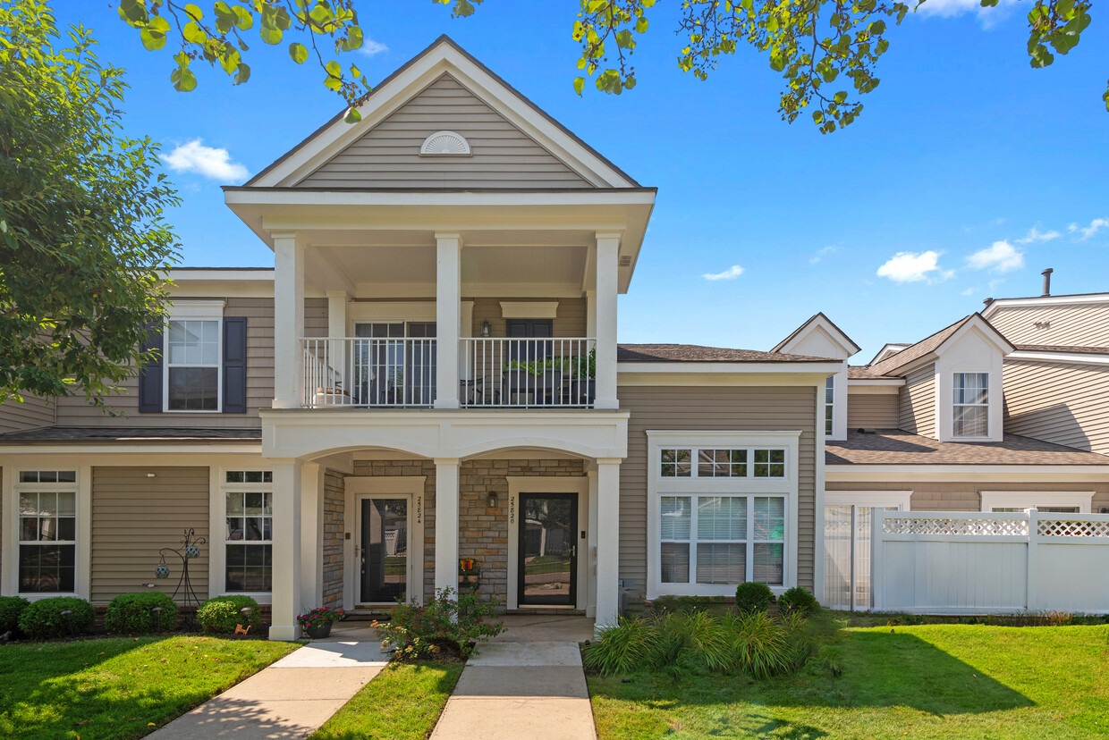 Foto principal - 25820 Maritime Cir N