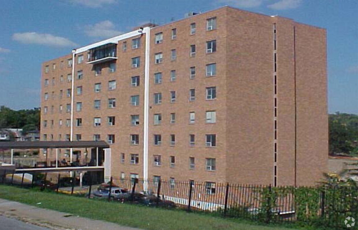 Paraclete Manor Apartments in Kansas City, MO