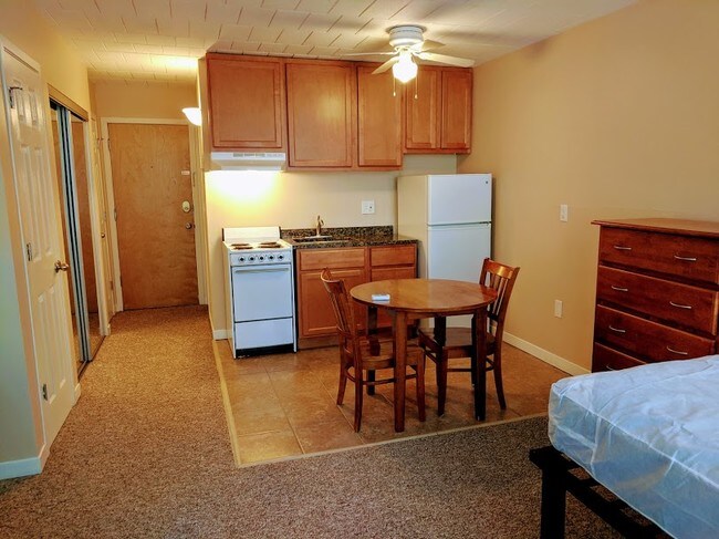 Foto del edificio - 307 Thompson - Furnished Studios