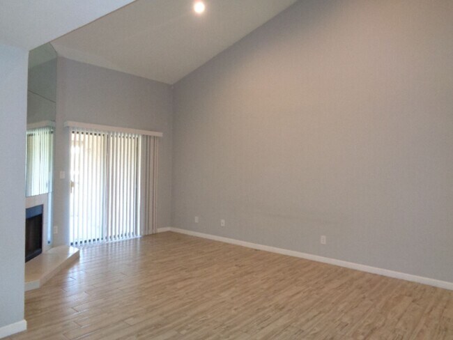 Foto del edificio - Spacious condo in Scottsdale-close to Scot...