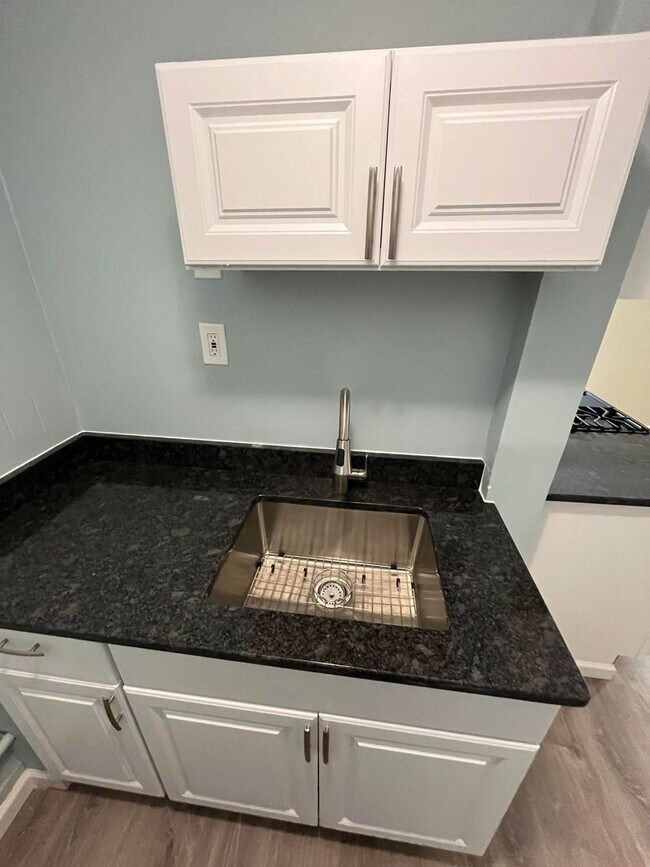 Foto del edificio - Gorgeous Studio Apartment in Quiet Pittsfield Street