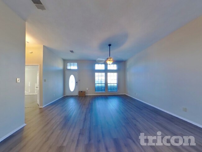 Foto del edificio - 992 Mauve Dr