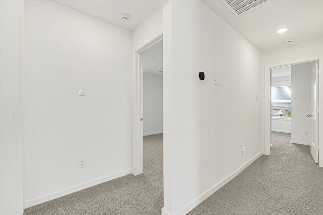 Foto del edificio - 3911 Windy Whisper Dr