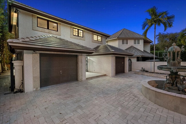 Building Photo - 1421 Ponce de Leon Dr