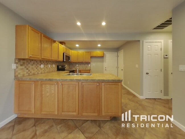 Building Photo - 1209 Almondwood Dr