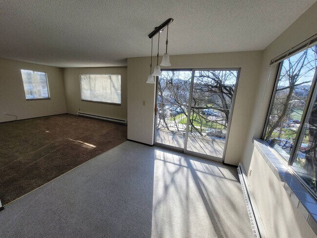 Dining and living room area - 4556 Delridge Way SW