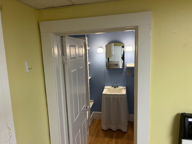 Foto del edificio - 1 Pomfret Rd