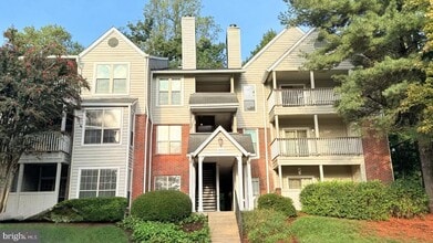 Building Photo - 3908 Penderview Dr
