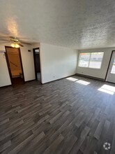 Building Photo - ROYAL OAKS APARTMENTS