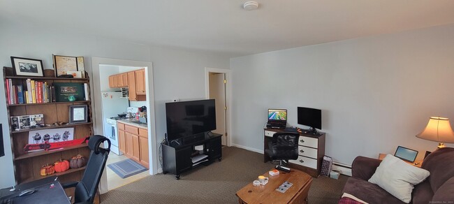 Building Photo - 28 Melba St