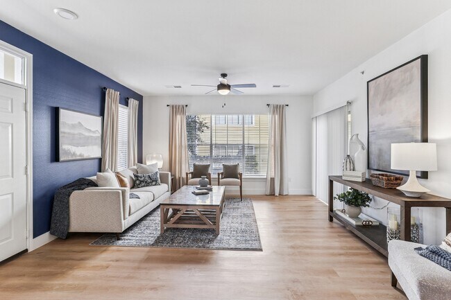 Acabados Astoria - Flatiron District at Austin Ranch