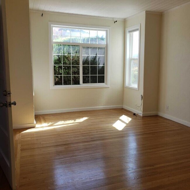 Building Photo - 1 bedroom in Berkeley CA 94705