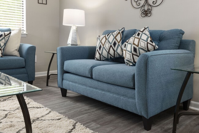 Building Photo - 648 Cross Creek