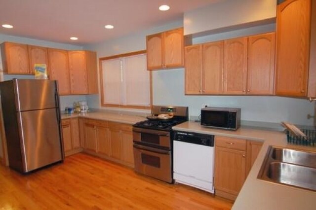 Foto del edificio - 1740 W Albion Ave