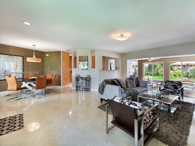 Foto del edificio - 10643 NE 10th Pl