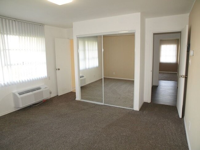 Foto del edificio - 6494 32nd Ave NE