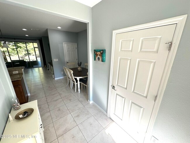 Building Photo - 7041 Beauhaven Ct