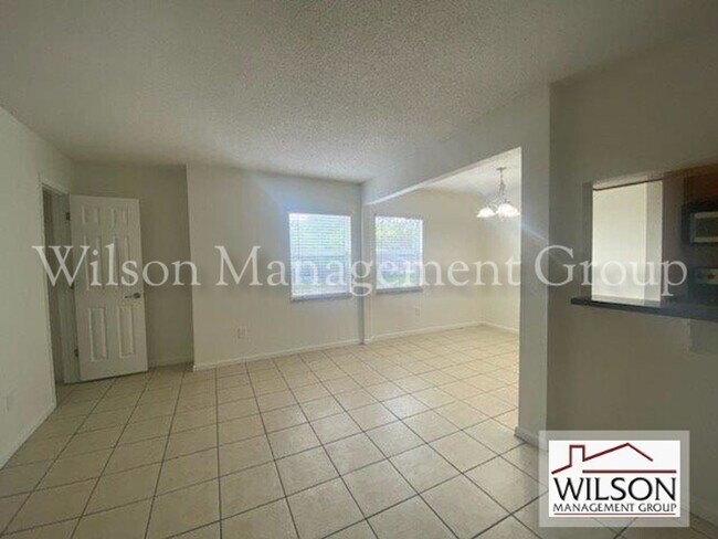 Building Photo - 2 br, 1 bath House - 115 East Smith Street #8